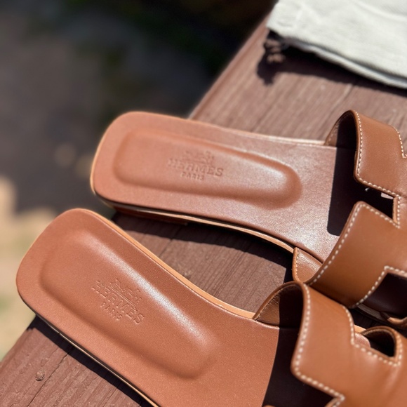 Hermès Oran Brown Leather Sandals - Picture 3 of 5